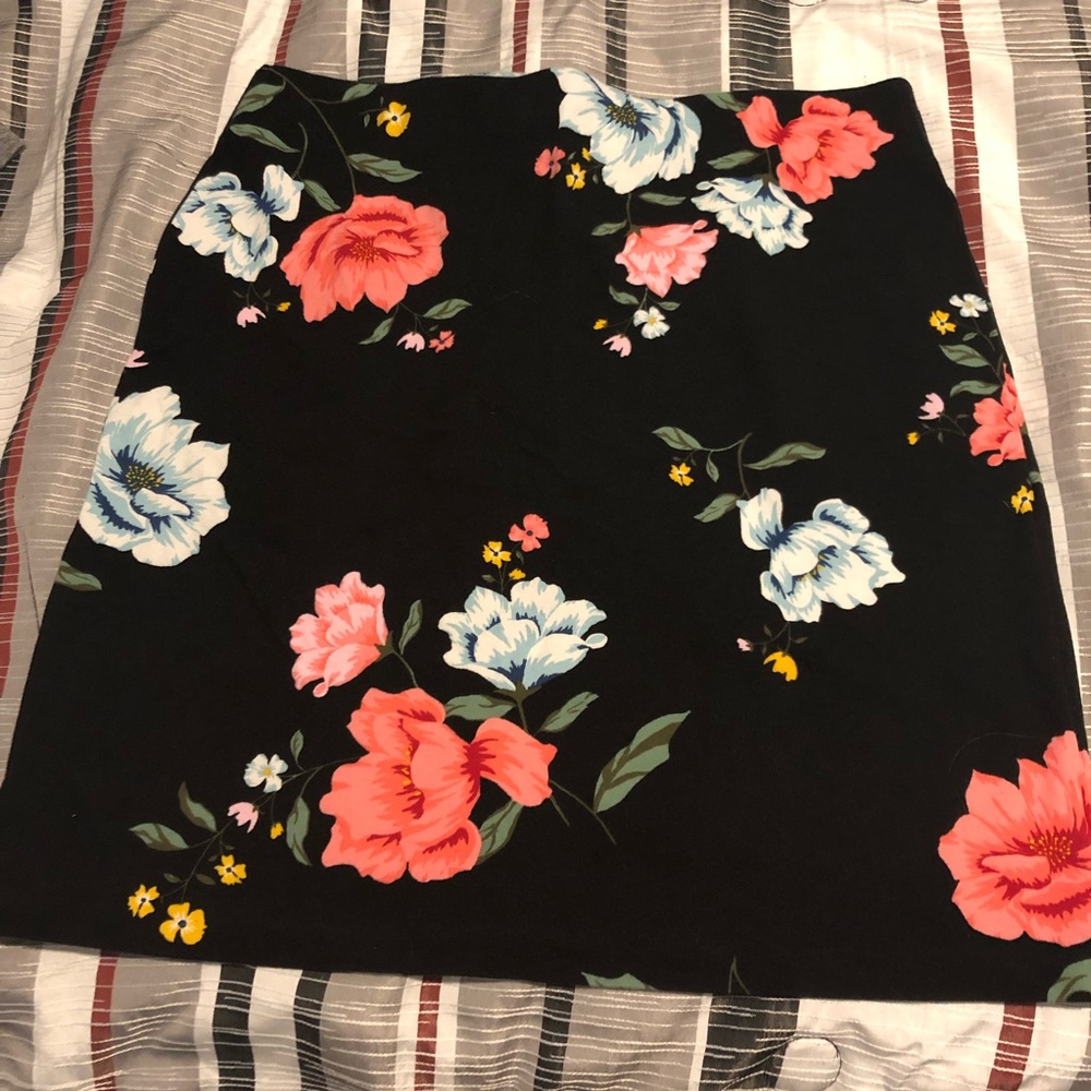 Floral midi body hugger skirt